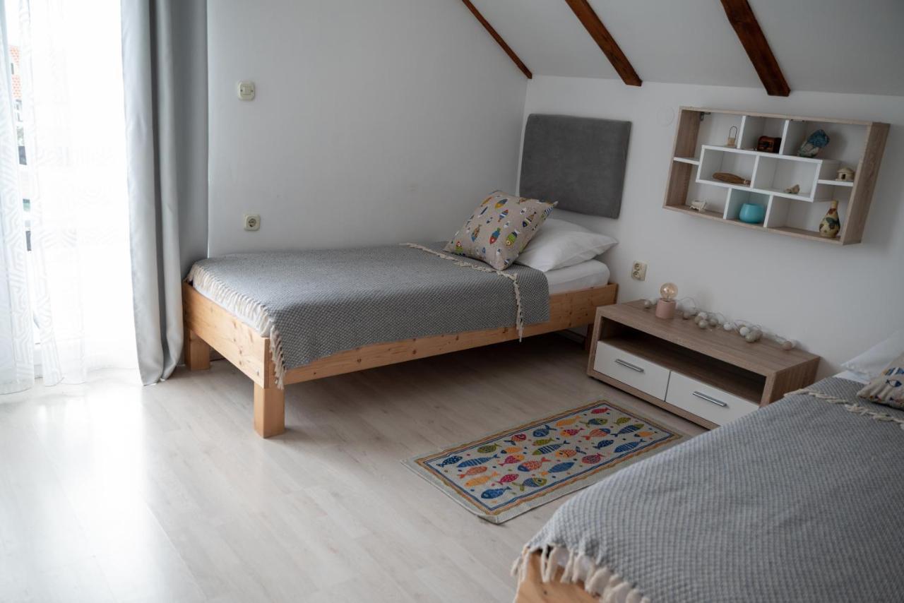 Apartman Milutin Vrsi Dış mekan fotoğraf