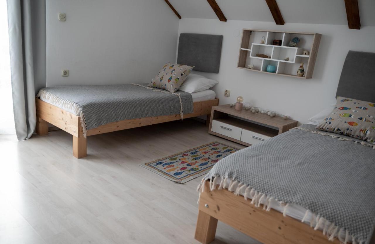 Apartman Milutin Vrsi Dış mekan fotoğraf