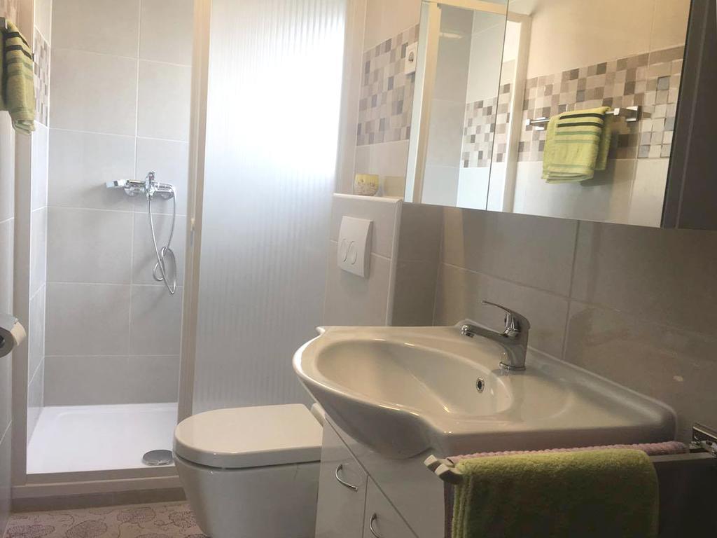 Apartman Milutin Vrsi Dış mekan fotoğraf