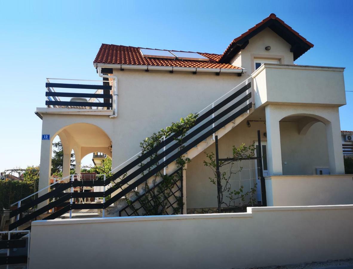 Apartman Milutin Vrsi Dış mekan fotoğraf